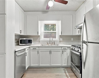 6148 Keswick Row - Photo Thumbnail 8