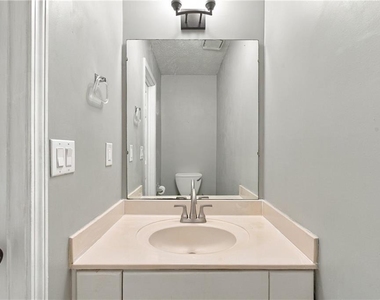 6148 Keswick Row - Photo Thumbnail 11