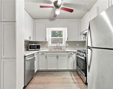 6148 Keswick Row - Photo Thumbnail 7