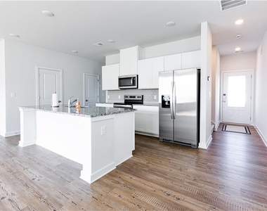 104 Toter Trace - Photo Thumbnail 2