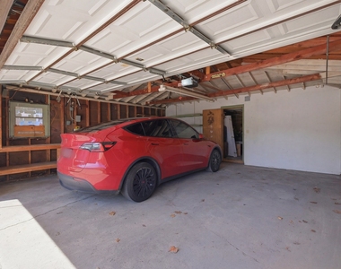 1506 W Palm Drive - Photo Thumbnail 37