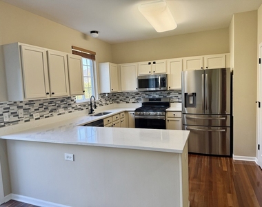 261 Evergreen Circle - Photo Thumbnail 5