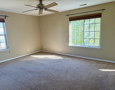 261 Evergreen Circle - Photo Thumbnail 10