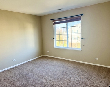 261 Evergreen Circle - Photo Thumbnail 13