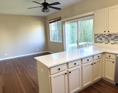 261 Evergreen Circle - Photo Thumbnail 2