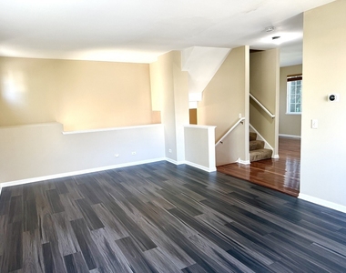 261 Evergreen Circle - Photo Thumbnail 1