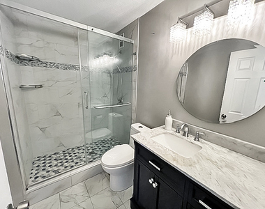 2201 S Stewart Avenue - Photo Thumbnail 15