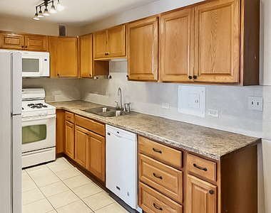 2201 S Stewart Avenue - Photo Thumbnail 5