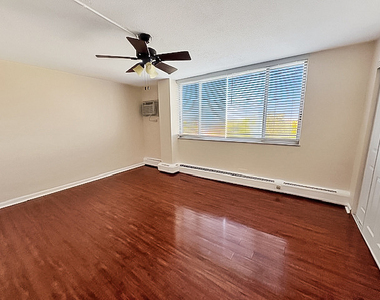 2201 S Stewart Avenue - Photo Thumbnail 7
