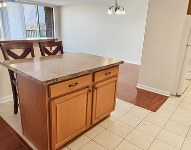 2201 S Stewart Avenue - Photo Thumbnail 6
