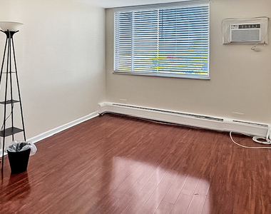 2201 S Stewart Avenue - Photo Thumbnail 13