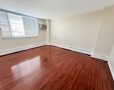 2201 S Stewart Avenue - Photo Thumbnail 11