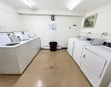 2201 S Stewart Avenue - Photo Thumbnail 17