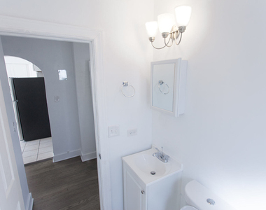 18324 Burnham Avenue - Photo Thumbnail 6