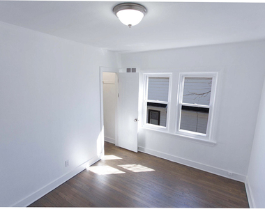18324 Burnham Avenue - Photo Thumbnail 7