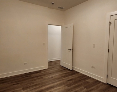3948 S Indiana Avenue - Photo Thumbnail 15
