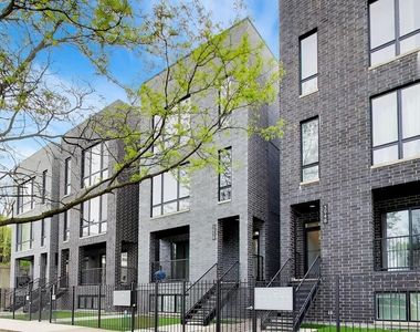 3948 S Indiana Avenue - Photo Thumbnail 2