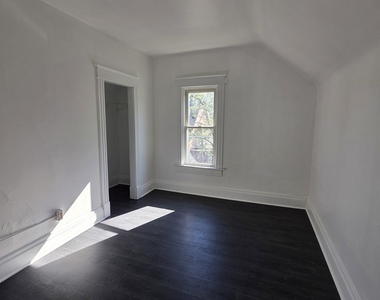 222 Mckinley Avenue - Photo Thumbnail 11