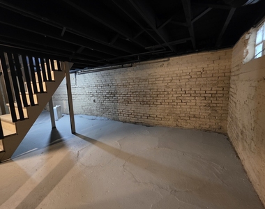 222 Mckinley Avenue - Photo Thumbnail 16