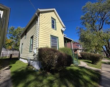 222 Mckinley Avenue - Photo Thumbnail 2