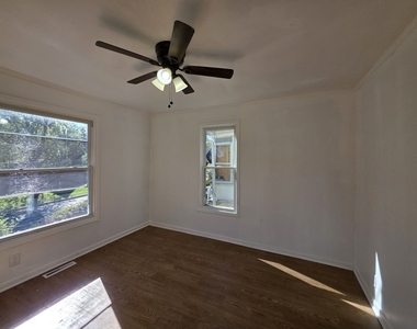 222 Mckinley Avenue - Photo Thumbnail 5