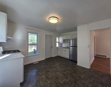 222 Mckinley Avenue - Photo Thumbnail 9