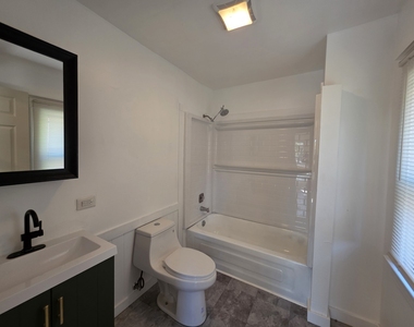 222 Mckinley Avenue - Photo Thumbnail 7