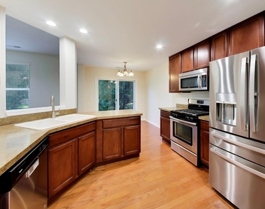 337 Devoe Drive - Photo Thumbnail 9