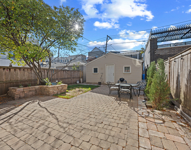1419 W George Street - Photo Thumbnail 10