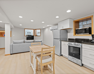 1419 W George Street - Photo Thumbnail 4