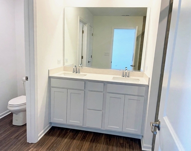 25639 W Wakefield Drive - Photo Thumbnail 27