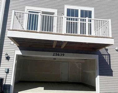 25639 W Wakefield Drive - Photo Thumbnail 29