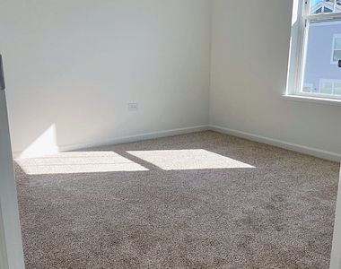 25639 W Wakefield Drive - Photo Thumbnail 14