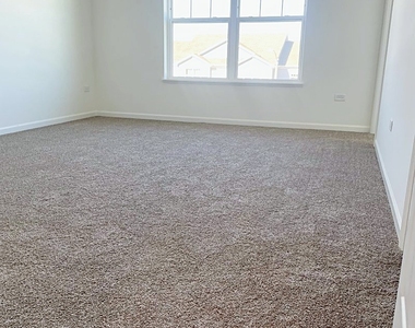25639 W Wakefield Drive - Photo Thumbnail 11