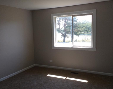 923 Shattuck Lane - Photo Thumbnail 10