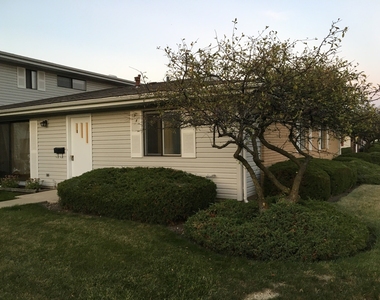 923 Shattuck Lane - Photo Thumbnail 3