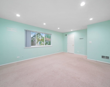 2003 N Jamestown Drive - Photo Thumbnail 16