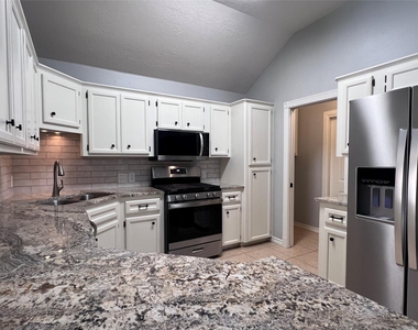 305 Scenic Brook Street - Photo Thumbnail 9