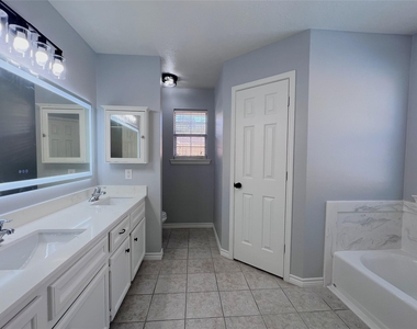 305 Scenic Brook Street - Photo Thumbnail 20