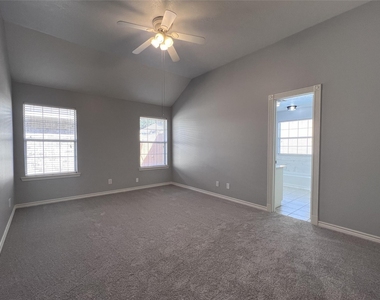 305 Scenic Brook Street - Photo Thumbnail 18