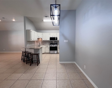305 Scenic Brook Street - Photo Thumbnail 8