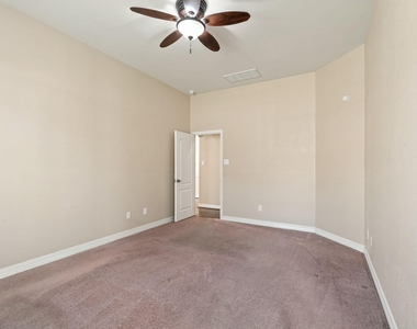 7302 Durango Creek Drive - Photo Thumbnail 18