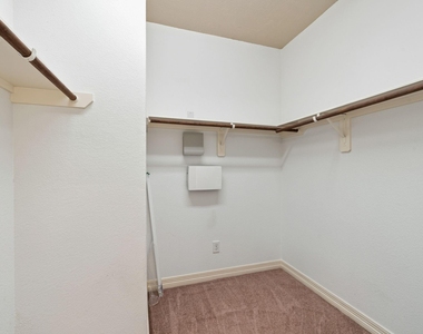 7302 Durango Creek Drive - Photo Thumbnail 22