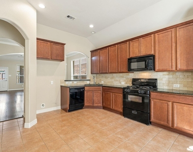 7302 Durango Creek Drive - Photo Thumbnail 4