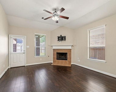 7302 Durango Creek Drive - Photo Thumbnail 13