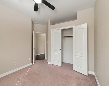 7302 Durango Creek Drive - Photo Thumbnail 27