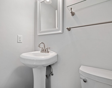 3 Maplewood - Photo Thumbnail 8