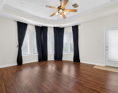 2578 Costa Mesa Circle - Photo Thumbnail 7