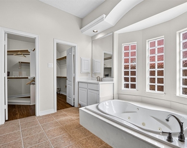 2578 Costa Mesa Circle - Photo Thumbnail 9
