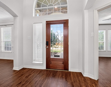 2578 Costa Mesa Circle - Photo Thumbnail 3